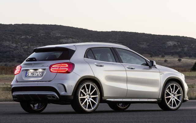 New Mercedes-Benz 2014 GLA 45 AMG (3).jpg